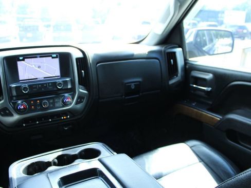 Used 2017 Chevrolet Silverado 1500 LTZ w/ Sport Package AWD/4WD image 17