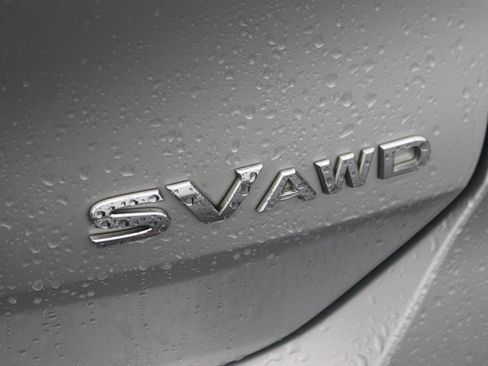 Used 2018 Nissan Rogue SV image 10