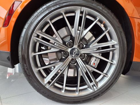 Used 2022 Chevrolet Camaro ZL1 RWD image 32