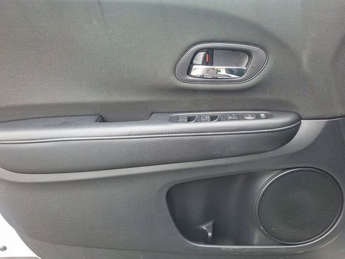 Used 2019 Honda HR-V Sport image 11