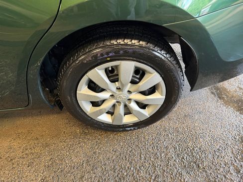 Used 2014 Toyota Corolla LE FWD image 26
