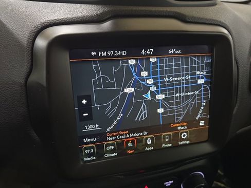 Used 2023 Jeep Renegade Latitude AWD/4WD image 24