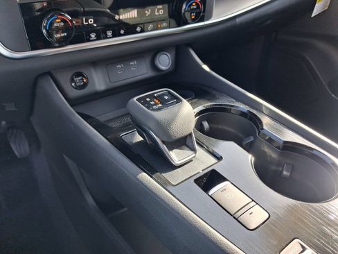 Used 2026 Nissan Rogue SV FWD image 23