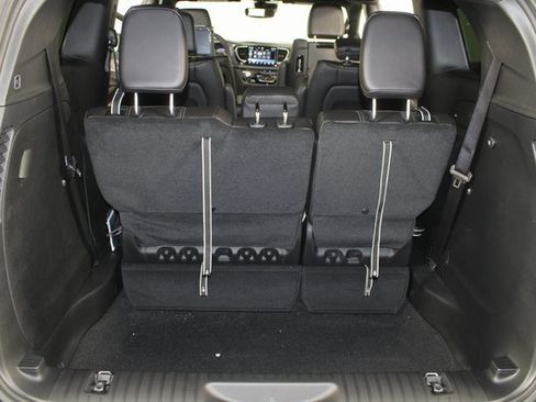 New 2026 Chrysler Pacifica Select image 20