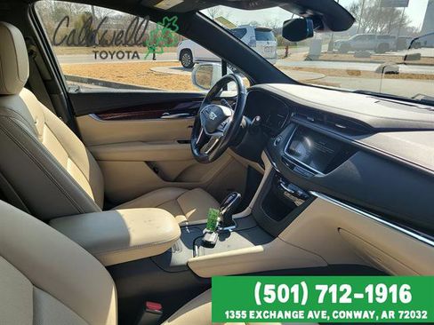 Used 2018 Cadillac XT5 Luxury w/ Driver Awareness Package image 28