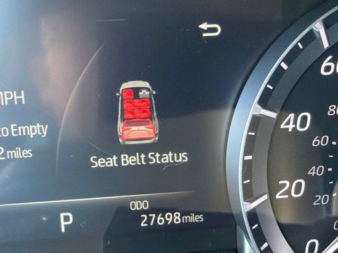 Used 2023 Toyota Highlander L FWD image 20