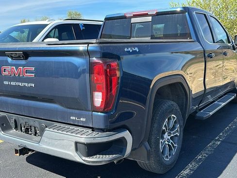Used 2023 GMC Sierra 1500 SLE w/ Preferred Package AWD/4WD image 3