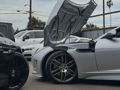 Used 2017 Jaguar F-TYPE R image 33