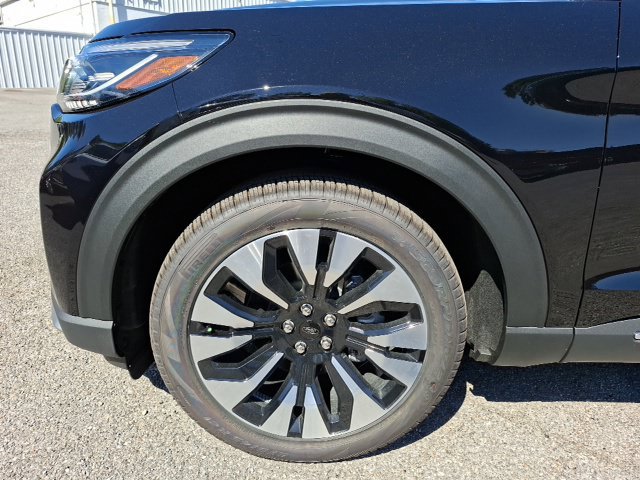 New 2027 Ford Explorer Platinum RWD image 10
