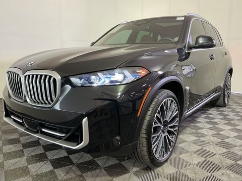 Certified 2025 BMW X5 sDrive40i image 2