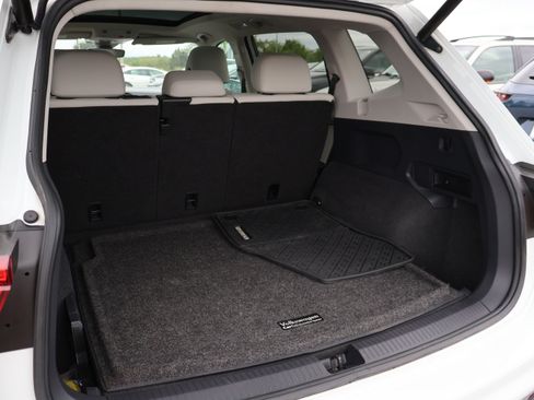 Used 2019 Volkswagen Tiguan SEL Premium AWD/4WD image 8