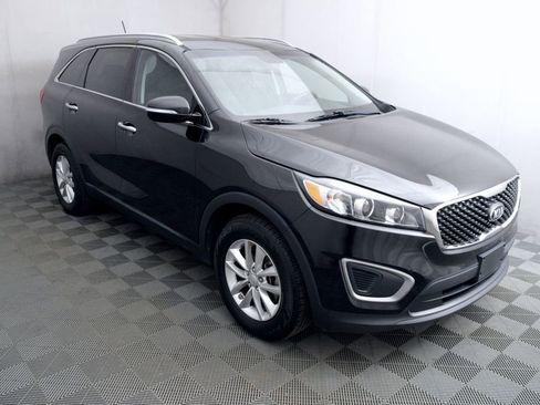 Used 2016 Kia Sorento FWD image 3