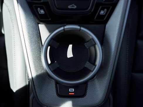 Used 2024 Porsche 911 Carrera 4S w/ Premium Package image 61