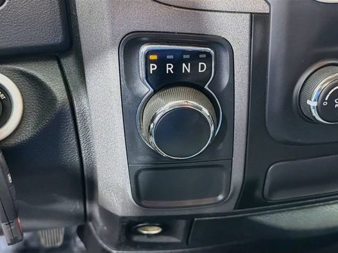 Used 2018 RAM 1500 Express RWD image 17