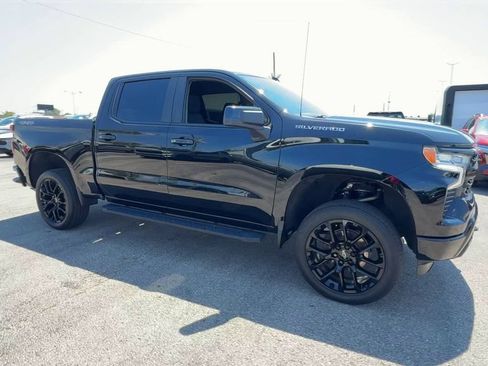 Used 2022 Chevrolet Silverado 1500 RST w/ Protection Package AWD/4WD image 2