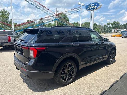 Certified 2025 Ford Explorer ST-Line w/ Premium Package AWD/4WD image 3
