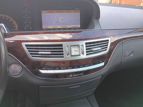 Used 2008 Mercedes-Benz S 550 4MATIC image 16