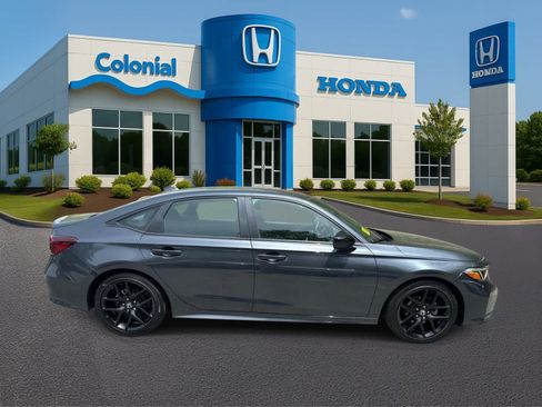Used 2025 Honda Civic Sport image 8