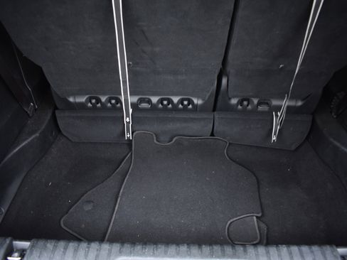 Used 2025 Chrysler Pacifica Limited image 34