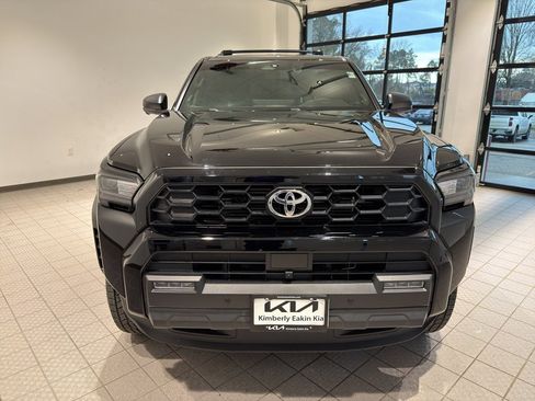 Used 2025 Toyota 4Runner TRD Off-Road Premium image 8