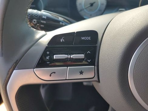 Used 2025 Hyundai Elantra SEL FWD image 18