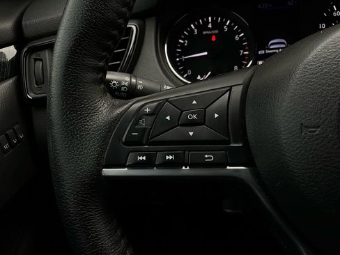 Used 2019 Nissan Rogue SL w/ Premium Package image 37