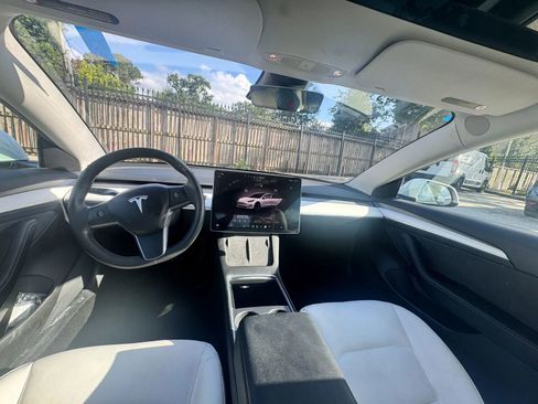Used 2022 Tesla Model 3 Long Range AWD/4WD image 2