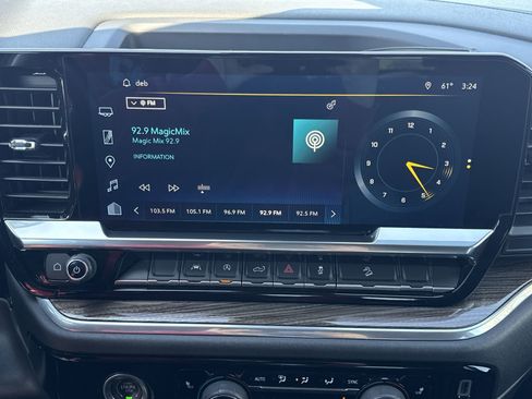 Used 2022 Chevrolet Silverado 1500 RST image 16