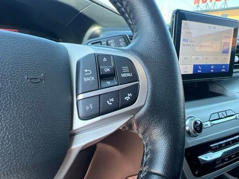 Certified 2021 Ford Explorer XLT w/ Equipment Group 202A AWD/4WD image 9