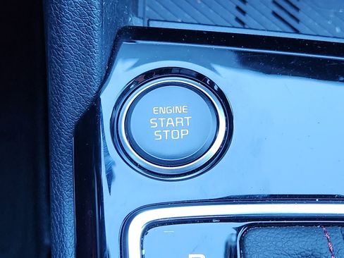 Used 2023 Kia Sportage SX image 25