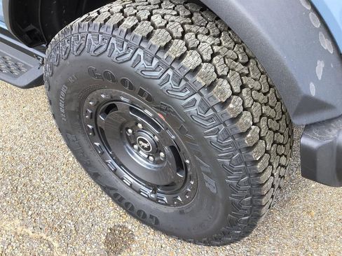 New 2025 Ford Bronco Badlands image 11