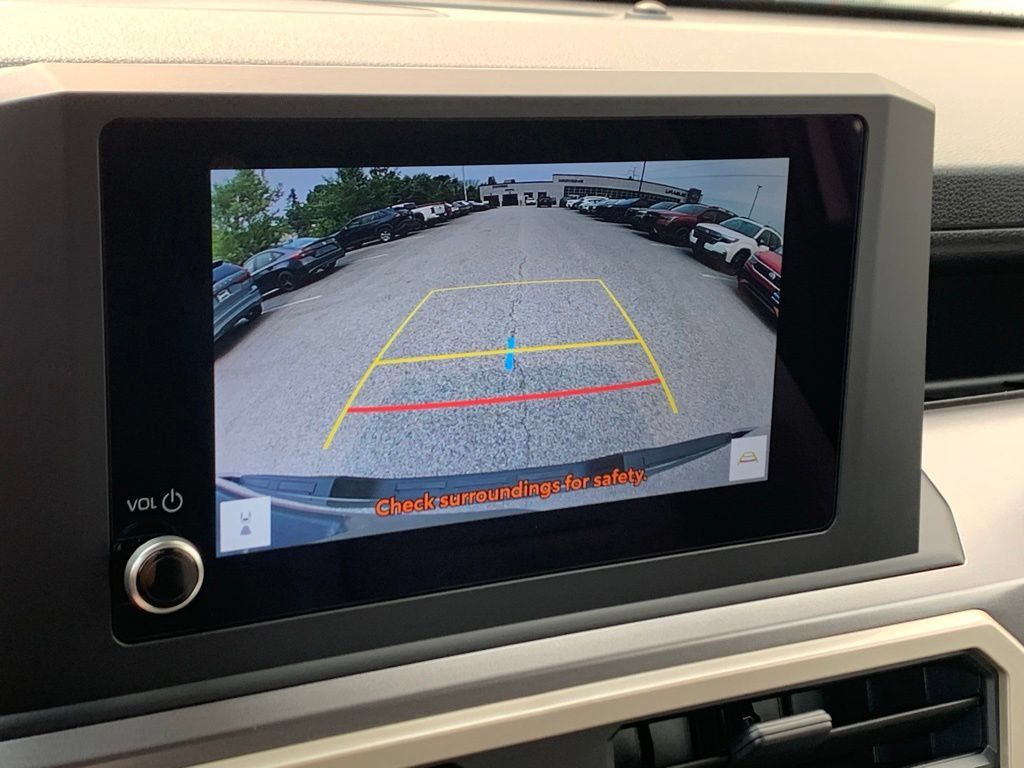 Used 2025 Toyota Tacoma TRD Sport AWD/4WD image 14