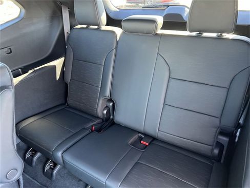 Certified 2025 Buick Enclave Sport Touring image 23