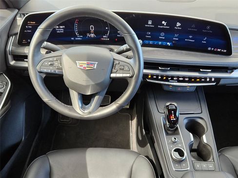 Certified 2025 Cadillac XT4 Sport FWD image 14