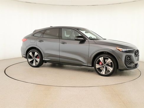 New 2025 Audi SQ5 Premium Plus image 9