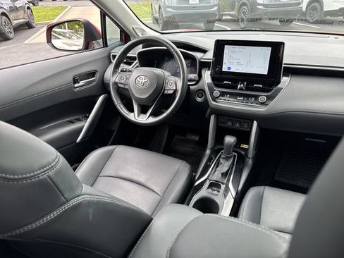 Used 2023 Toyota Corolla Cross XLE w/ Convenience Package AWD/4WD image 25