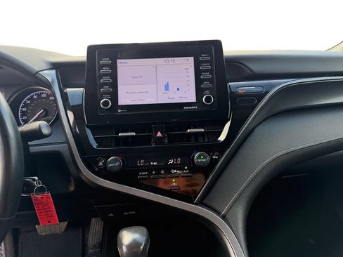 Used 2024 Toyota Camry SE FWD image 12