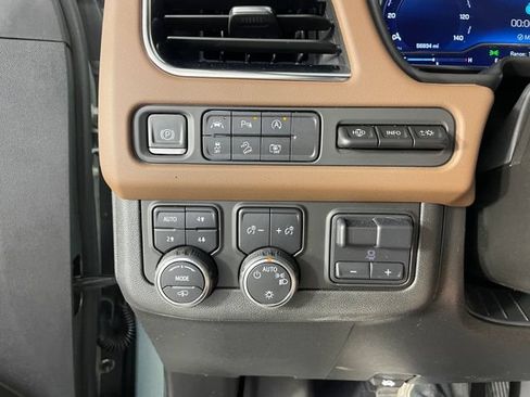 Certified 2024 Chevrolet Tahoe High Country AWD/4WD image 9