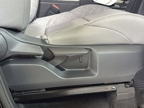 Certified 2025 Toyota Tacoma SR5 image 20