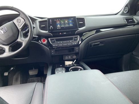 Used 2024 Honda Passport Black Edition image 14