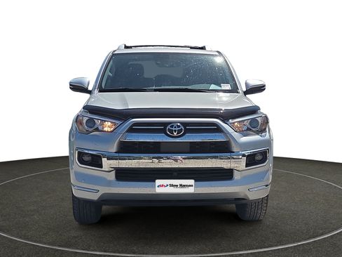 Used 2024 Toyota 4Runner Limited AWD/4WD image 9