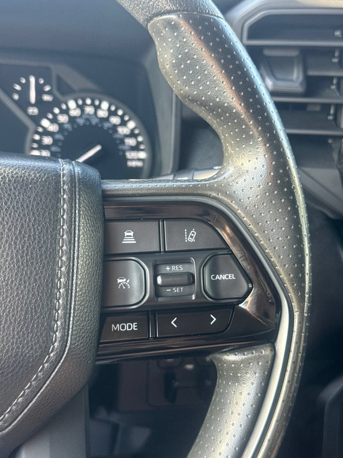 Used 2023 Toyota Tundra SR5 w/ SR5 Convenience Package AWD/4WD image 22