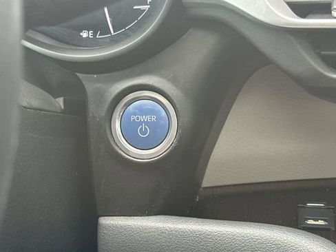 Used 2022 Toyota Sienna XLE w/ XLE Plus Package image 27