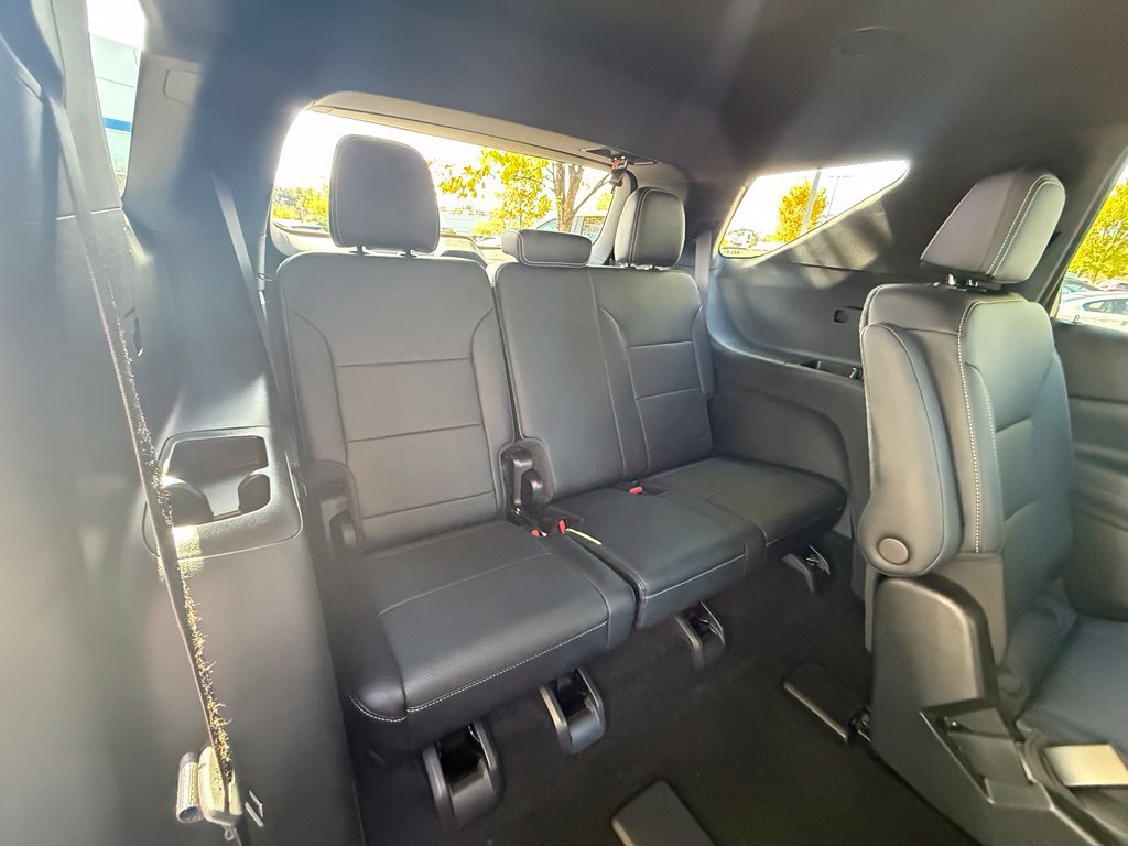Used 2026 Chevrolet Traverse LT AWD/4WD image 30