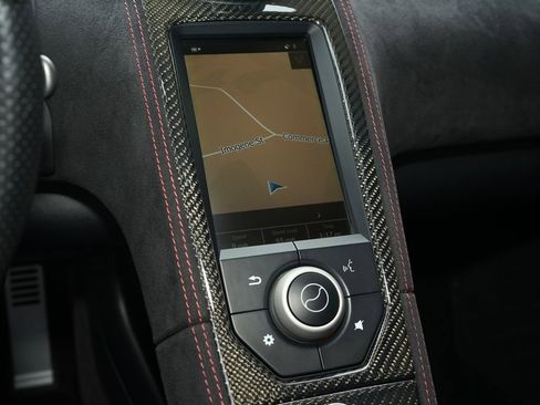 Used 2015 McLaren 650S Spider image 14