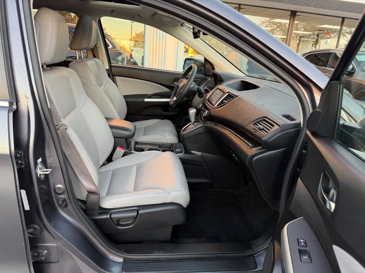 Used 2016 Honda CR-V Touring image 22