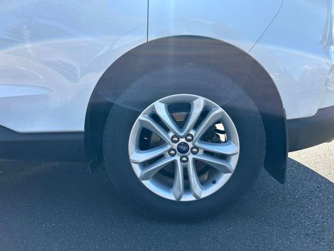 Used 2020 Ford Edge SEL w/ Convenience Package FWD image 4
