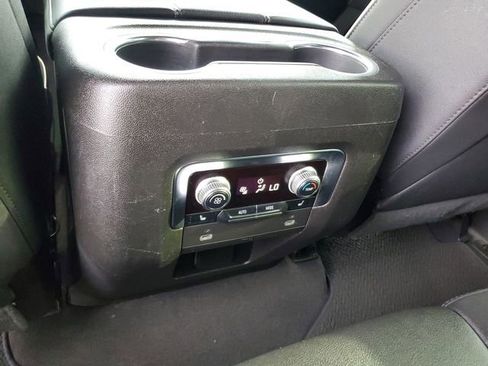 Used 2023 GMC Yukon XL SLT w/ SLT Premium Package RWD image 16