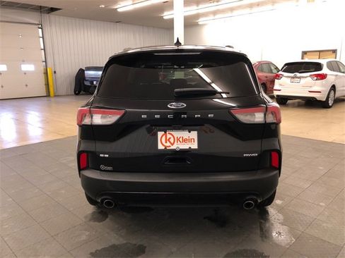 Used 2022 Ford Escape SE w/ SE Sport Appearance Package image 7