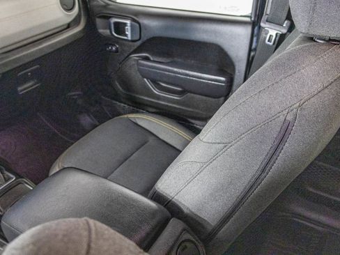 Used 2024 Jeep Wrangler Willys image 37